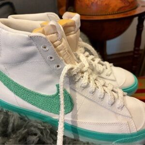 Nike Women's White and Teal Sneakers